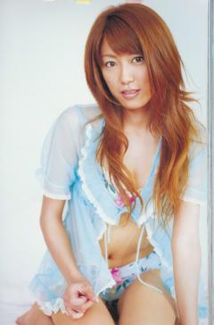  里田まいアイコラ画像1